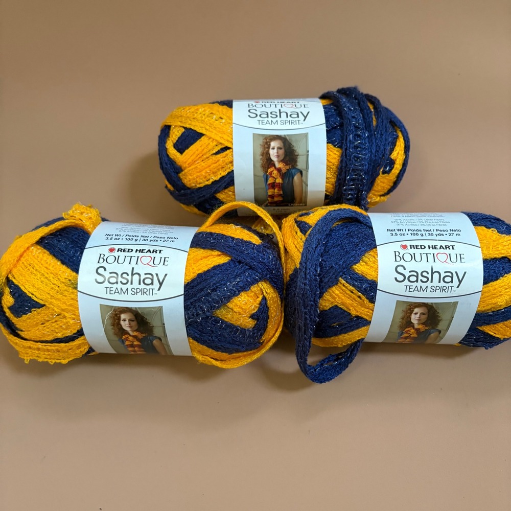 Red Heart Boutique Sashay Team Spirit Yarn Navy Gold 3 Balls Lot 370 E782T 1901